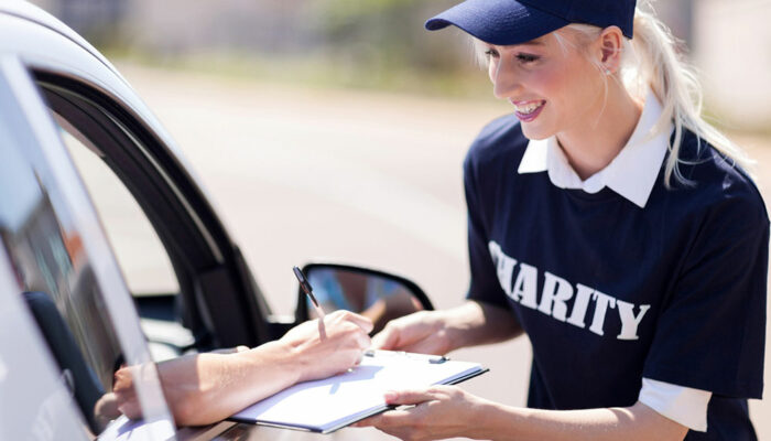 10 telltale signs of charity scams